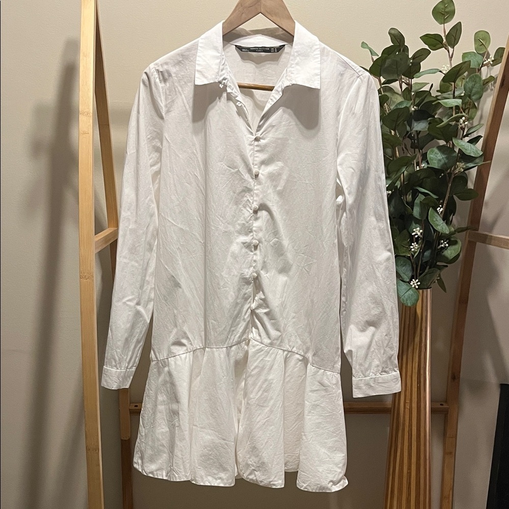 NWOT Zara Trafaluc 100% Cotton White Shirt Dress with Ruffle Bottom